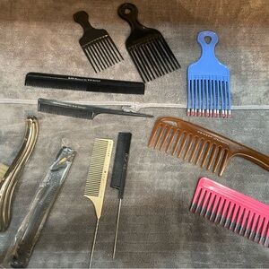 Vintage Black Diamond By Dupont Cricket Krest Professional Combs Lot